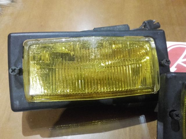 Antinieblas Renault.