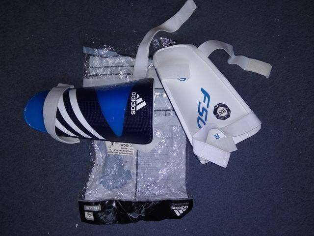 espinilleras..procedente regalo