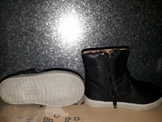 botines niña marca LULU.numero 23.