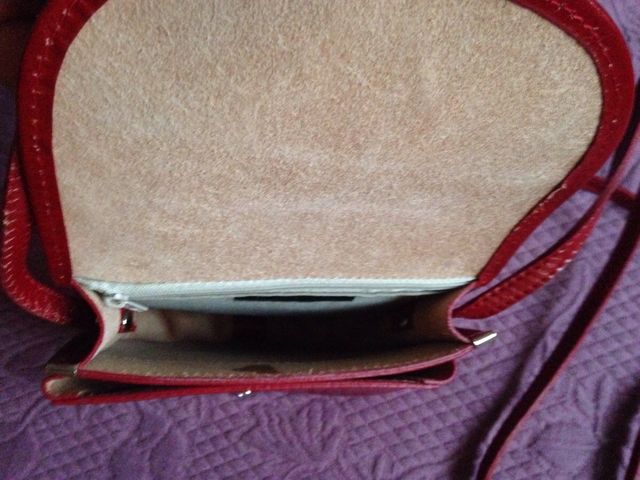 Bolso colgar pequeño de cuero