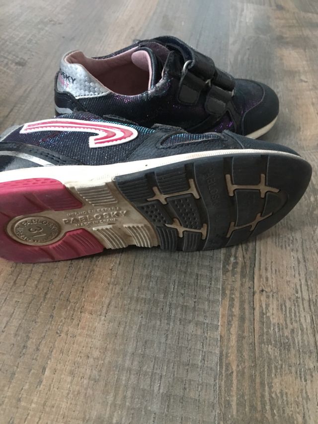 Zapatillas en perfecto estado niña