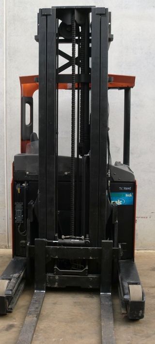 CARRETILLA RETRACTIL MARCA BT-TOYOTA 1.600 KG