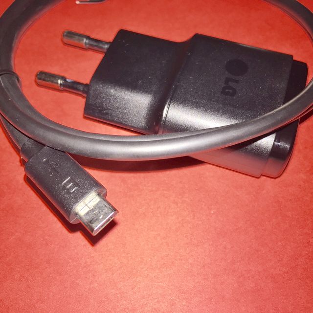 Cargador LG