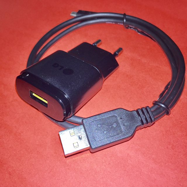 Cargador LG
