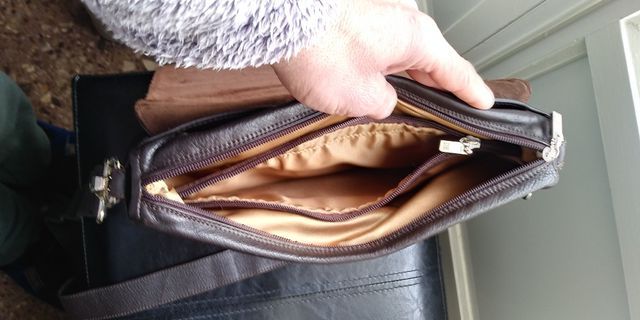 bandolera porta documentos