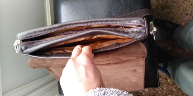 bandolera porta documentos