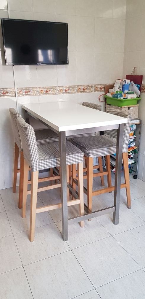 Mesa Alta Cocina + 4 Taburetes de segunda mano por 100 € en Olesa de ... Mesa Alta Cocina + 4 Taburetes de segunda mano por 100 € en Olesa de ...