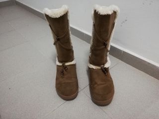 Botas tipo esquimal talla 41 de segunda mano por 10 EUR en Madrid en  WALLAPOP