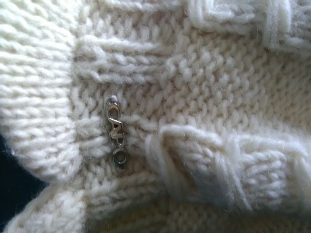 GORRO CON OREJERAS Y VISERA NUEVO