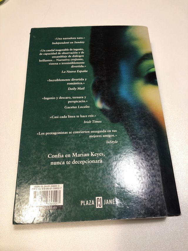 Libro Marian Keyes ¿Hay alguien ahí fuera?