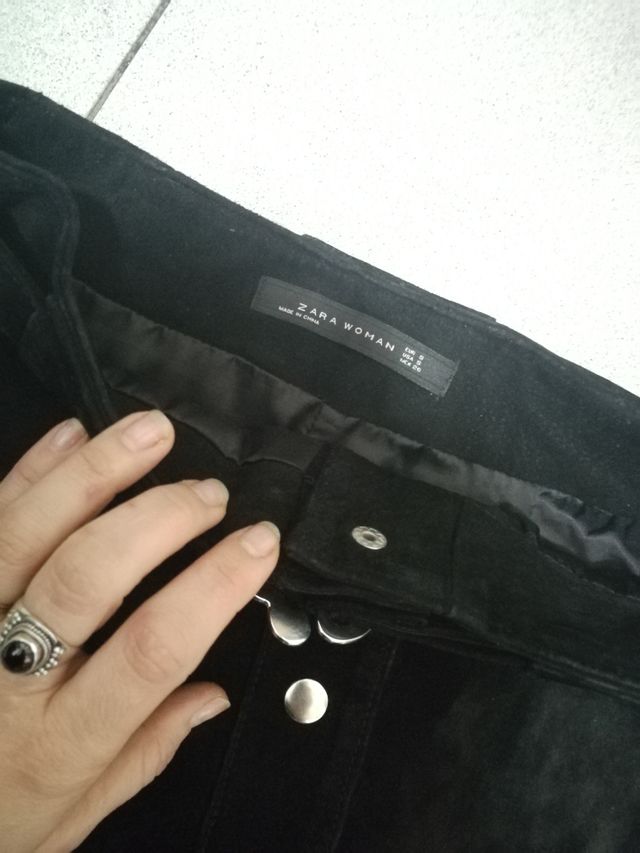 Falda mini de piel Zara, t. S-M