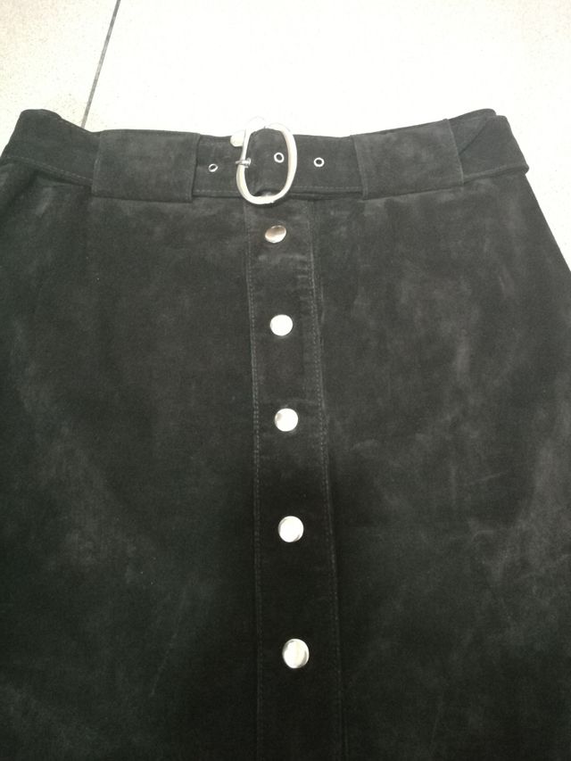 Falda mini de piel Zara, t. S-M