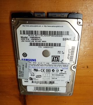 Lot De 2 Disques Durs Internes SATA 2.5″ 750 Go – Pour Ordinateur Portable – Occasion