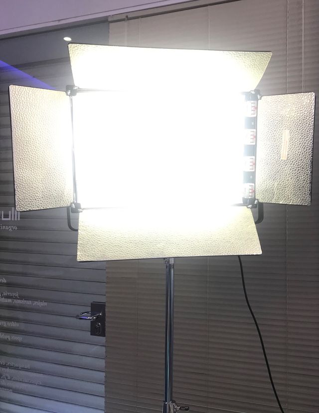 Schermi a luce fredda, fotografia, televisione e film