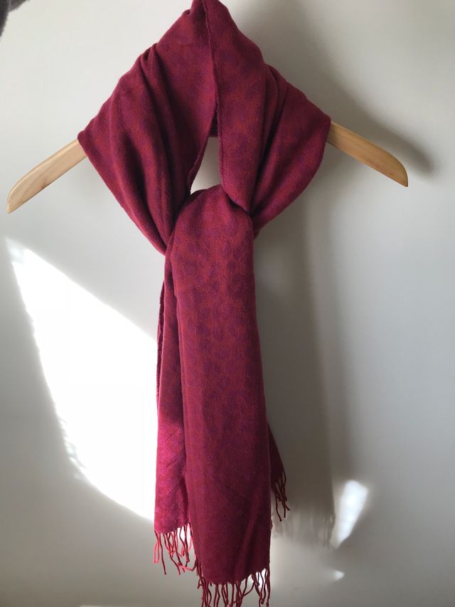 Fular animal print  granate - sin estrenar