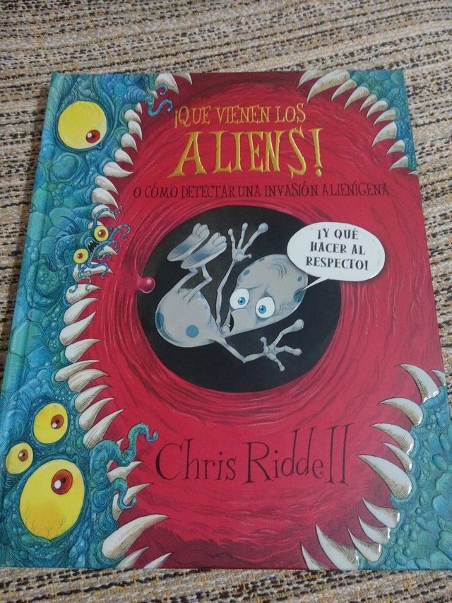 Libro infantil Aliens