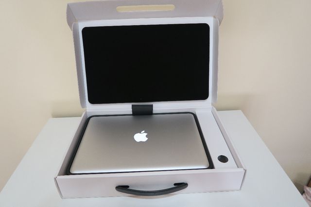 Macbook Pro 13" Intel Core i7 SSD