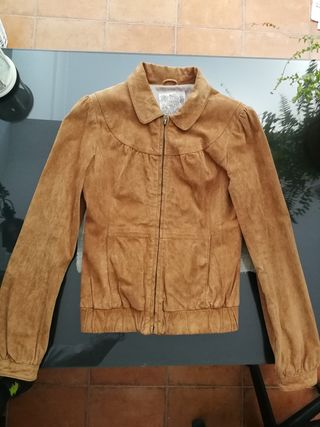 Chaqueta mujer talla M. Piel. Cuero. Stradivarius de segunda mano por 10  EUR en La Luisiana en WALLAPOP