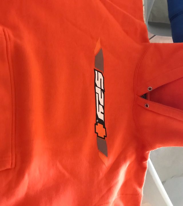 Sudadera Spy naranja de capucha