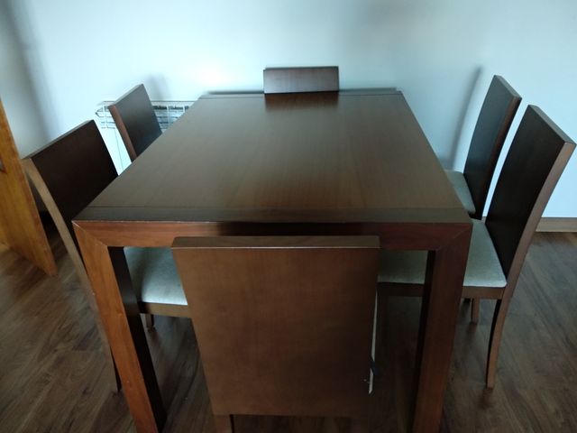 Mesa comedor color nogal madera de segunda mano por 300 € en El Prat ... Mesa comedor color nogal madera de segunda mano por 300 € en El Prat ...