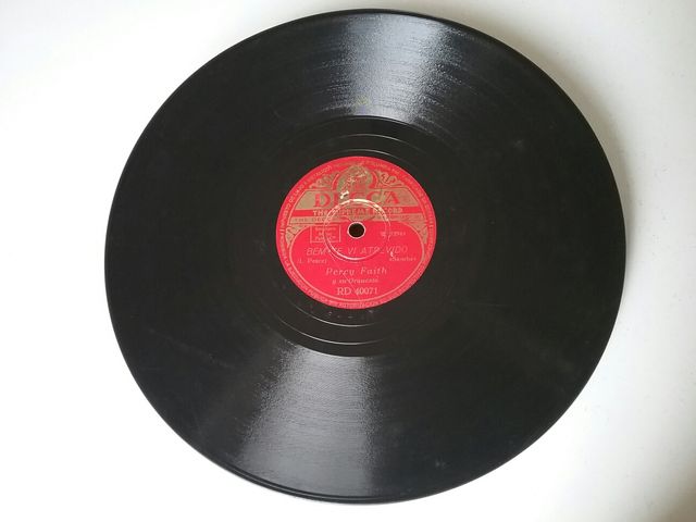 Disco de pizarra antiguo. Marca DECCA.