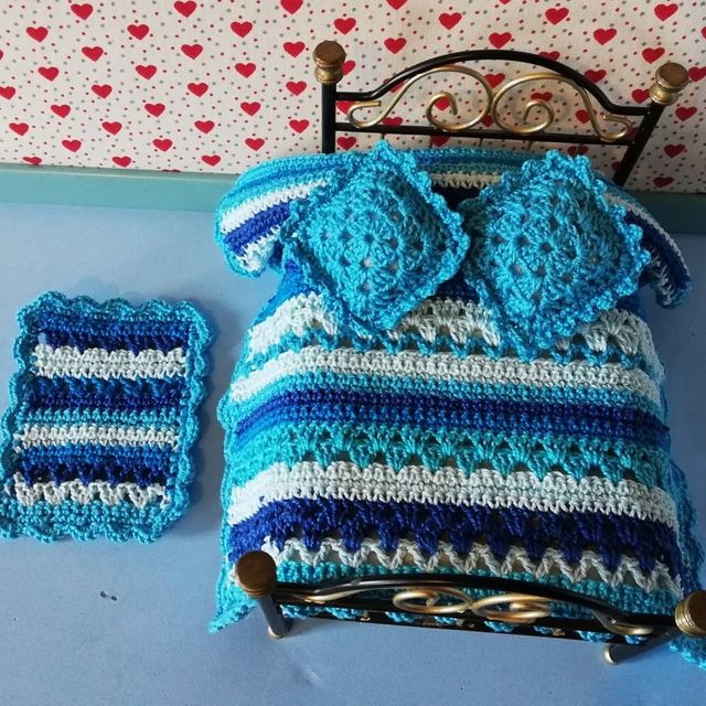 Colcha Miniatura casa de muñecas 