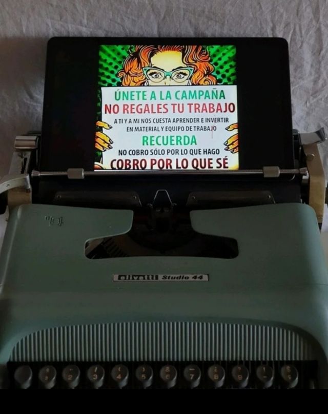 Lámpara aplique de pared.