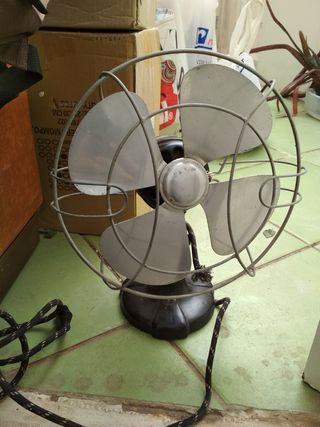 VENTILADOR ANTIGUO de segunda mano por 45 € en Almería en Ventilador antiguo en WALLAPOP