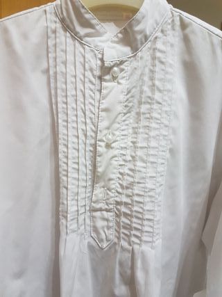 Camisa de fallero talla 30 de segunda mano por 10 € en CAMISA FALLERO de segunda mano por 30 € en Valencia en WALLAPOP