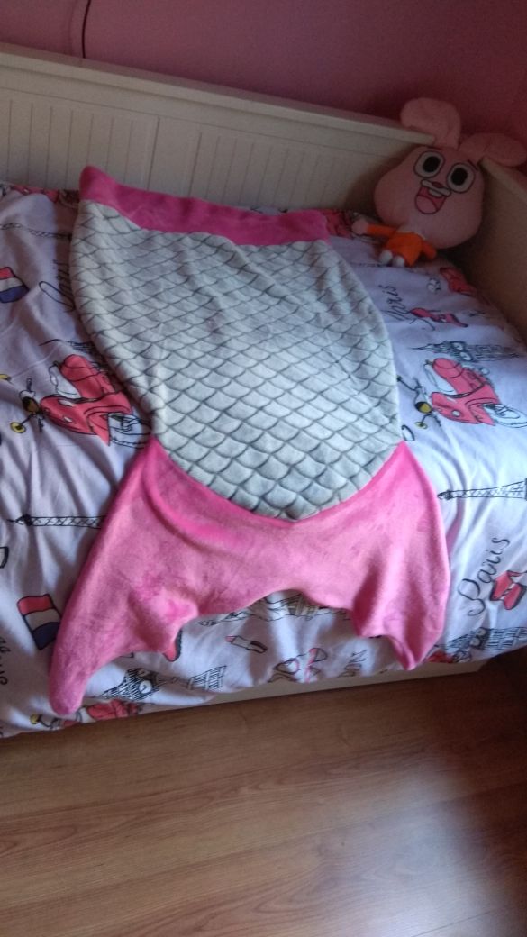 Cola De Sirena Manta Calentita De Segunda Mano Por 6 En Gelves En Wallapop