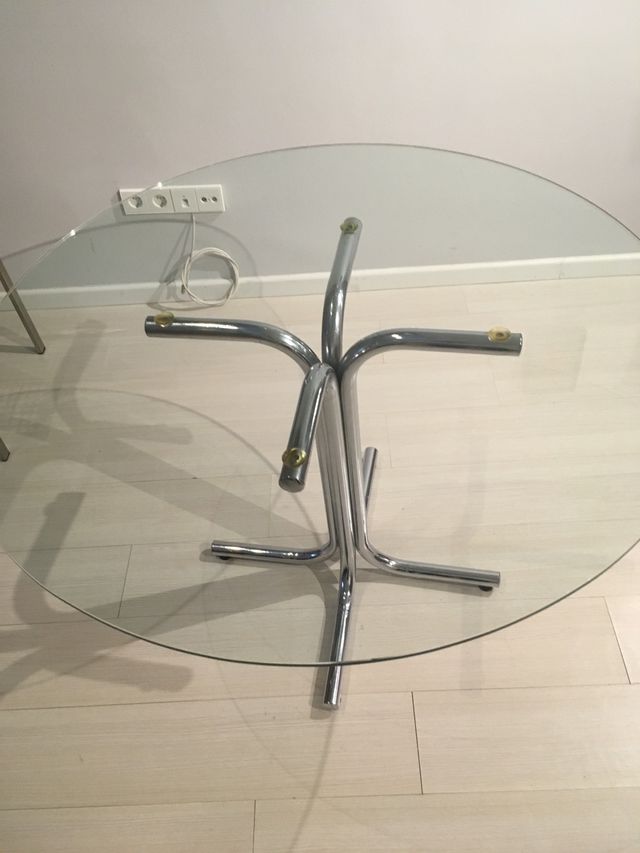 Mesa de cristal redonda para comedor de segunda mano por 60 € en ... Mesa de cristal redonda para comedor de segunda mano por 60 € en ...