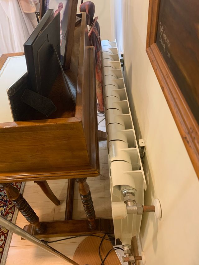 Escritorio madera cerezo de segunda mano por 200 € en Madrid en WALLAPOP