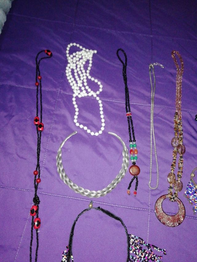 COLLARES VARIADOS