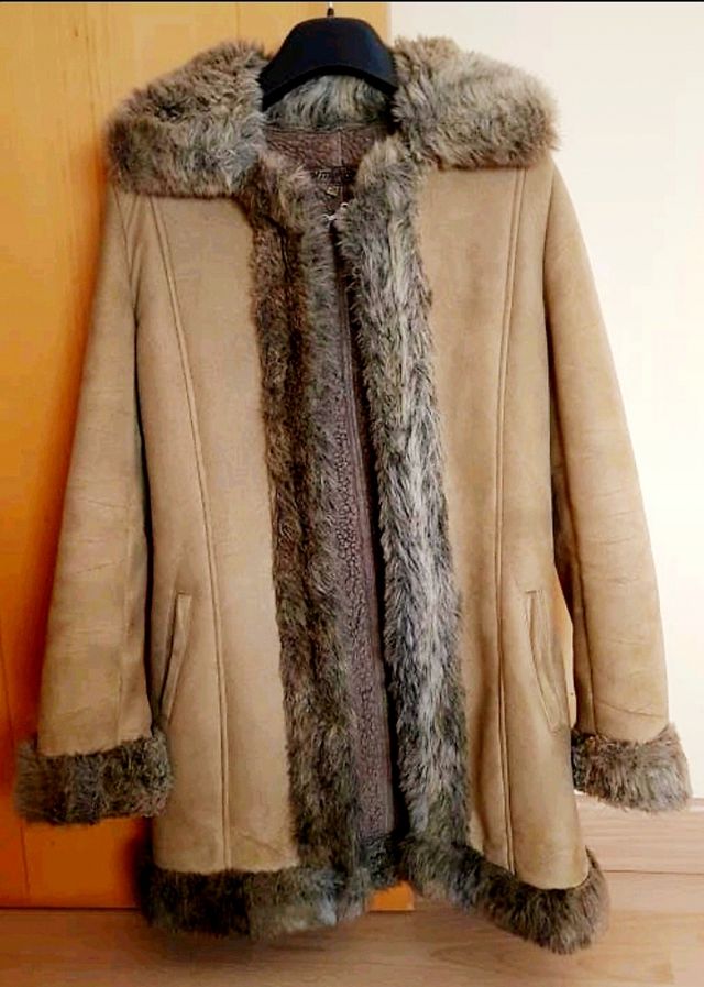 Abrigo invierno color marrón