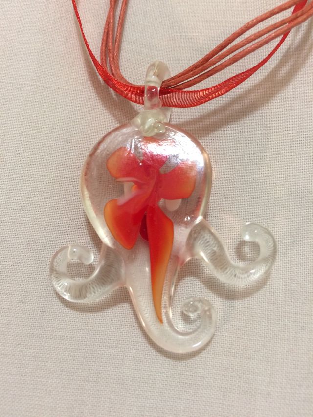 Collar Pulpo de cristal  Naranja, realizo envio