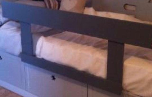 Baranda de madera para cama