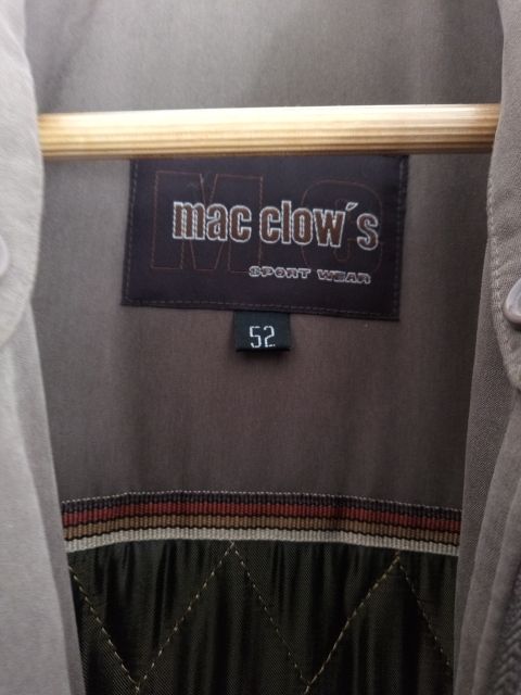 chaqueta de hombre puesta una vez