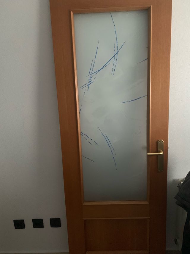 2 Puertas comedor de segunda mano por 25 € en Valencia en WALLAPOP 2 Puertas comedor de segunda mano por 25 € en Valencia en WALLAPOP