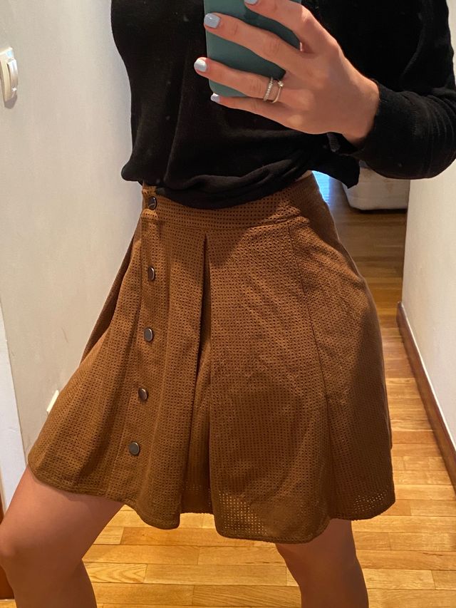 Falda color cuero