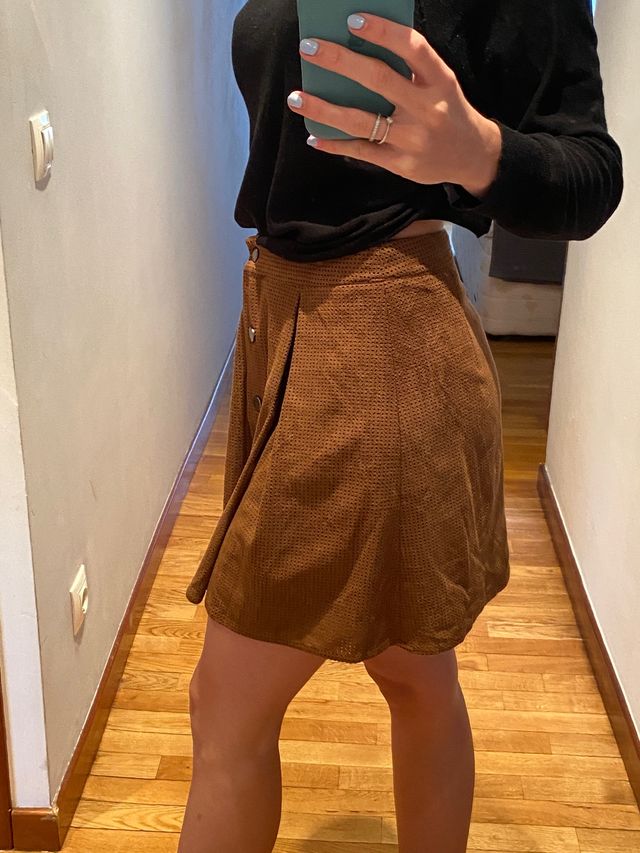 Falda color cuero