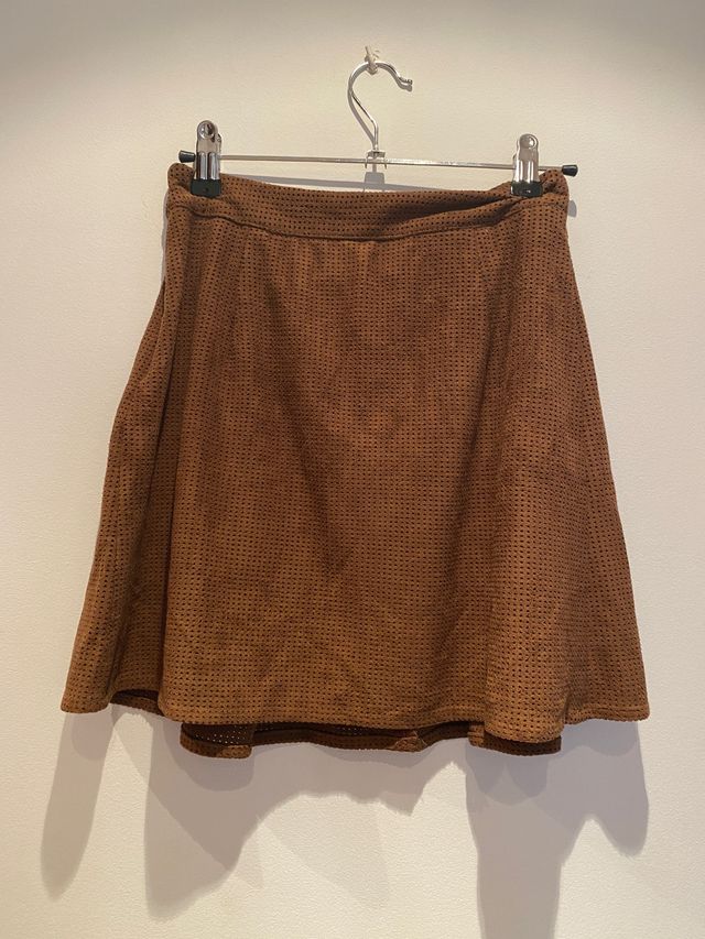 Falda color cuero
