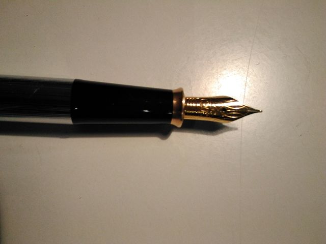 Pluma estilográfica CROSS cromada 