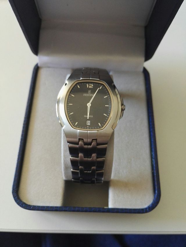 Reloj Festina muy elegante
