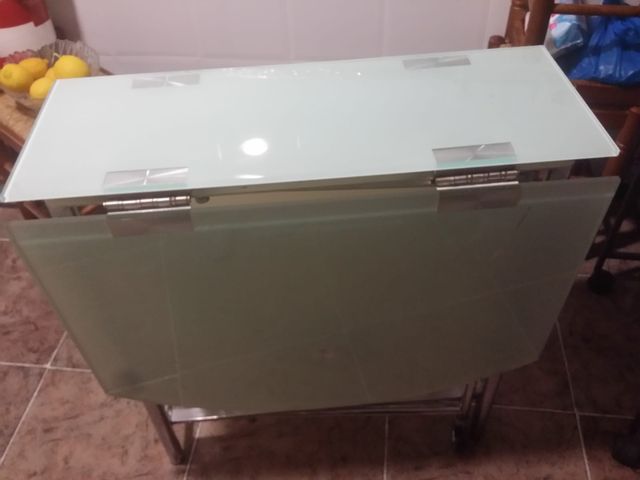 Mesa abatible de cristal para cocina de segunda mano por 60 € en ... Mesa abatible de cristal para cocina de segunda mano por 60 € en ...