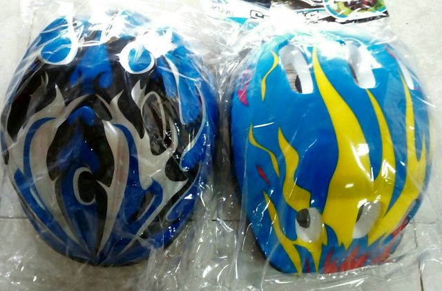 Lote 2 cascos de bici a estrenar