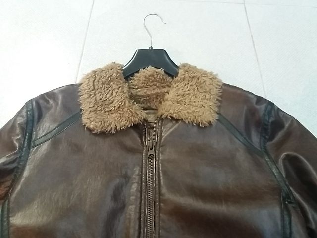 cazadora aviador de polipiel  y borrego