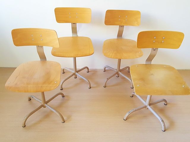 Conjunto 4 sillas de oficio antiguas de segunda mano por 360 € en