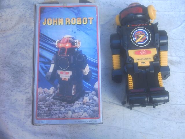 robor plastico a pilas