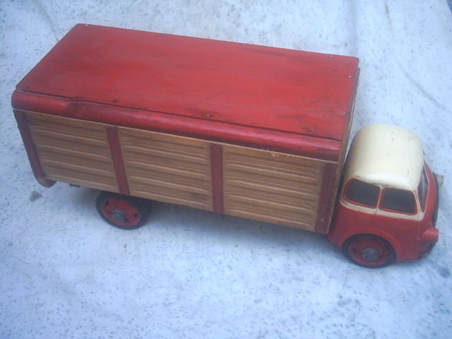 SABAR -PEGASO MOFLETES o es MOLTO -GOZAN ¿¿madera