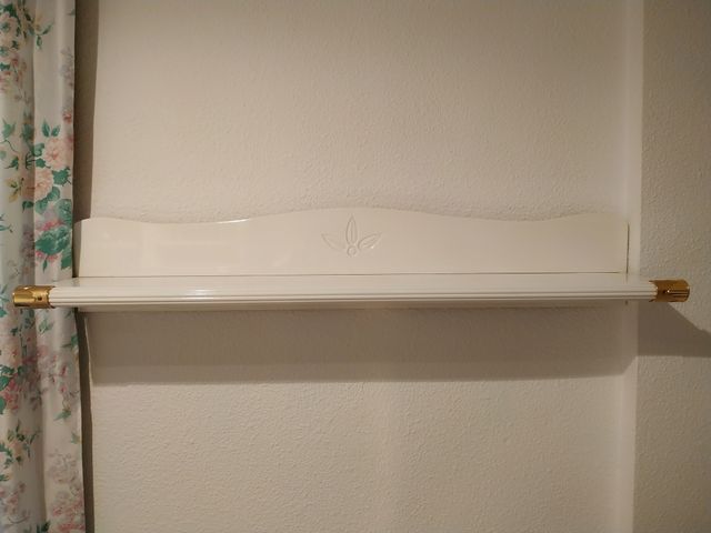 Conjunto de muebles de madera